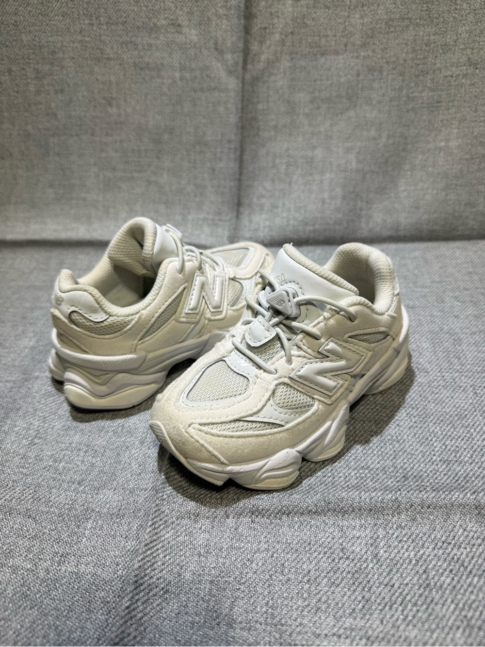 New Balance 9060 Kids 8C Cream White Sneakers Toddler Chunky Running Shoes
